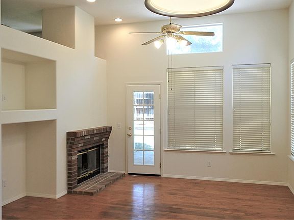 4th image of 2244 E Cole Ave