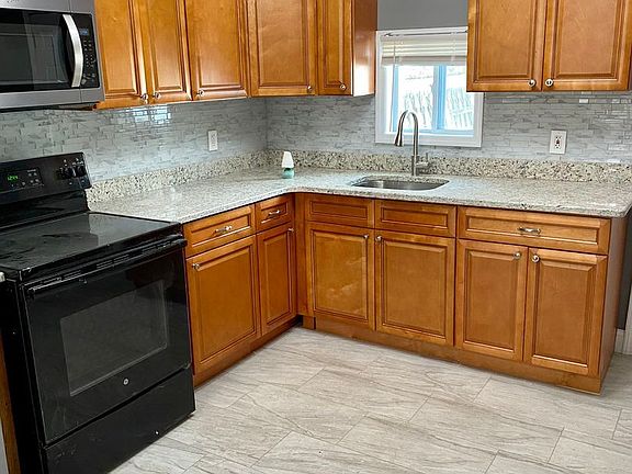 5th image of 3060 Aramingo Ave