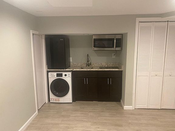 5th image of 2725 S Veitch St Unit B