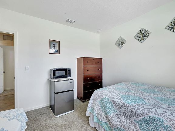 5th image of 300 SW Kestor Drive