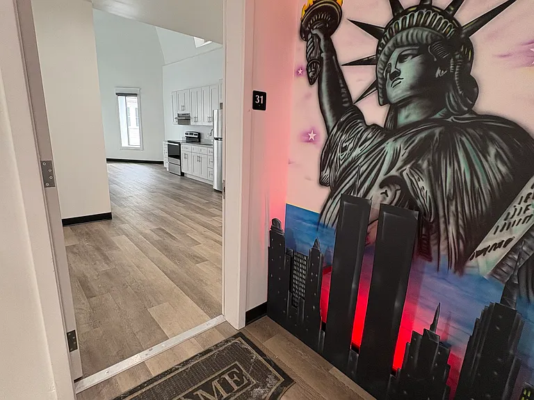401 Olo Street - Former Church Parish Converted In Luxury Apartments! — Photo 43