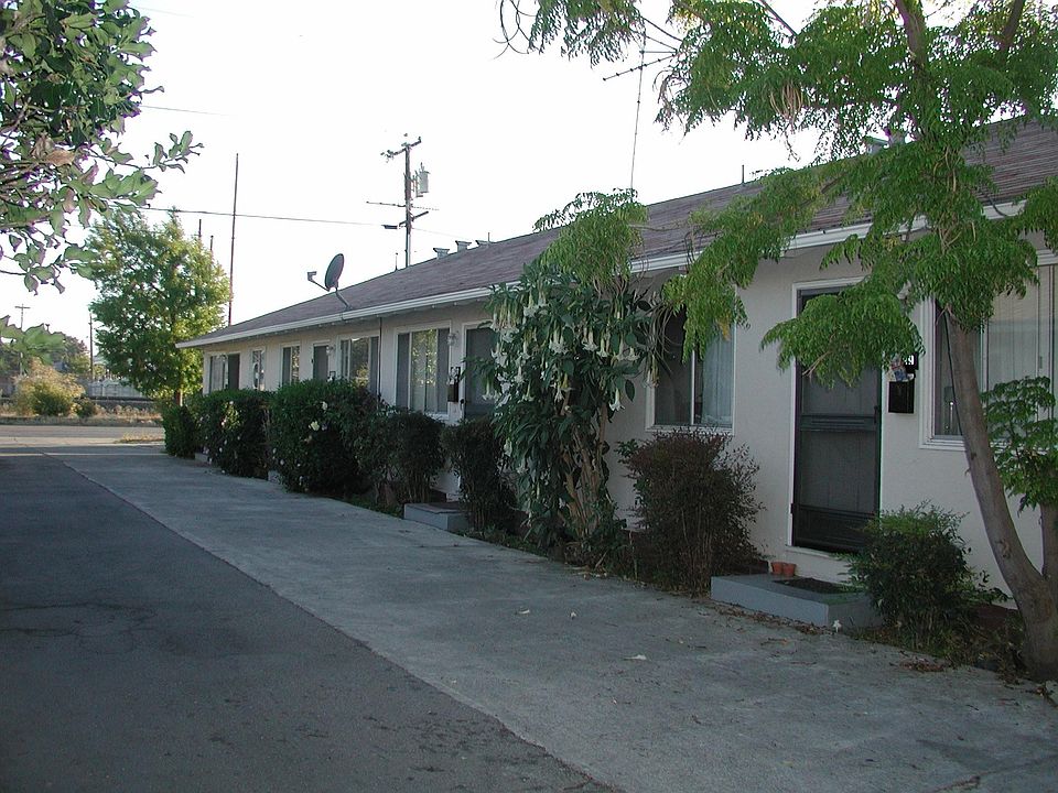 1st image of 2893 Alma St