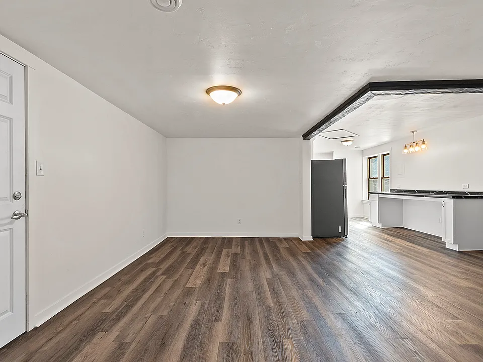 144 S Main St #2