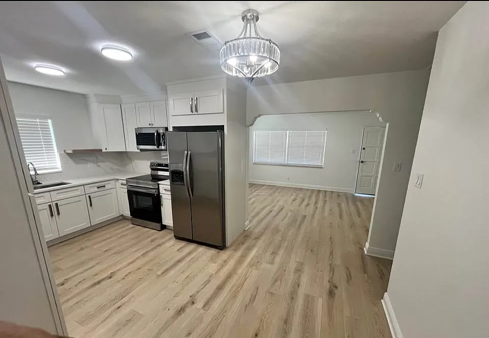 2924 W Braddock St — Photo 2