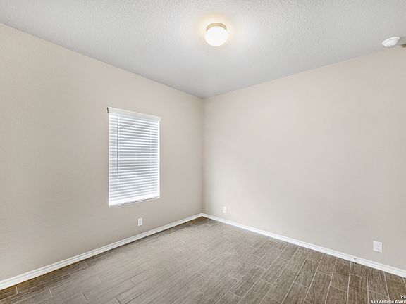 5th image of 13105 Vista Hollow