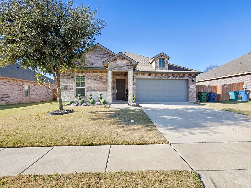 1st image of 1548 Woodlake Dr