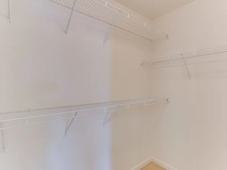 411 Hanrahan Ct SE — Photo 27