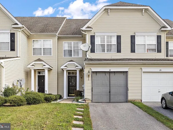 28 Harrowgate Dr, Smyrna, DE 19977
