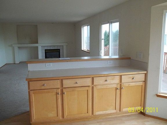 4th image of 7625 67th St NE