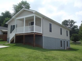 190 Sterling Ct, Warrenton, VA 20186