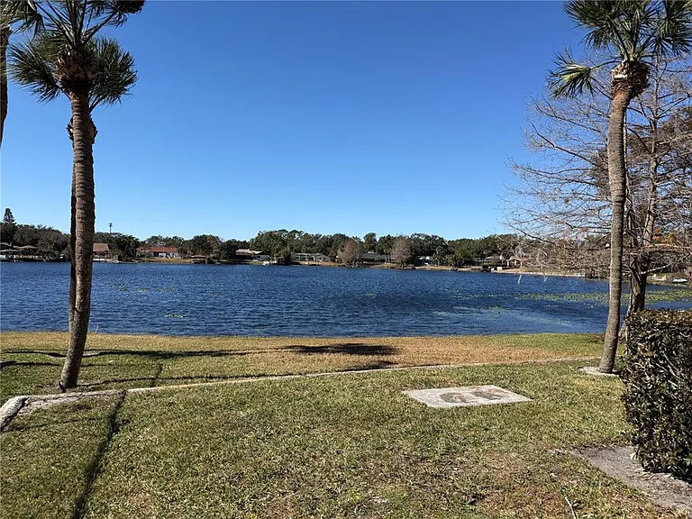 914 Lake Destiny Rd #F — Photo 6