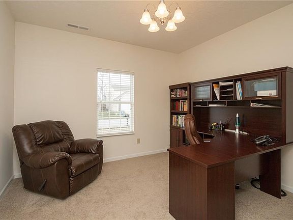3rd image of 3833 Beaconsfield Ln