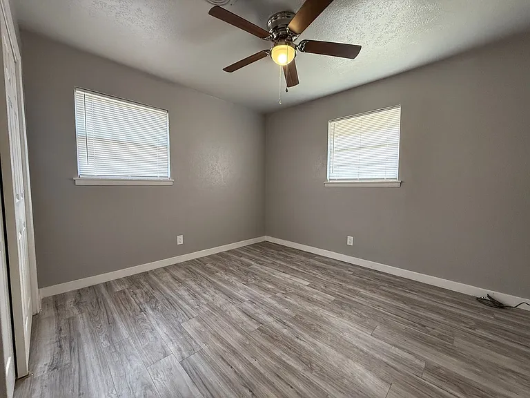 3237 Drexel Ave — Photo 12