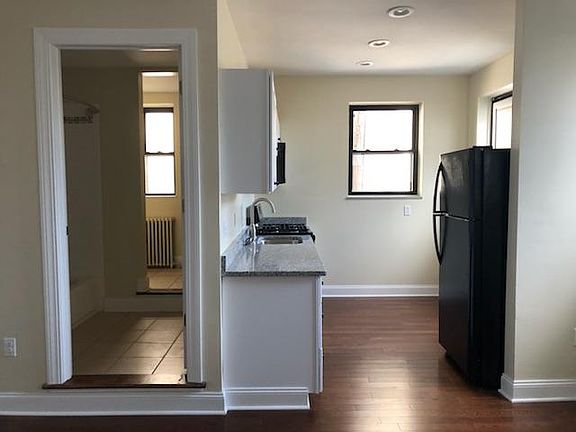 5th image of 23 Bryant St #1