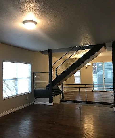 2801 Urban Pl — Photo 3