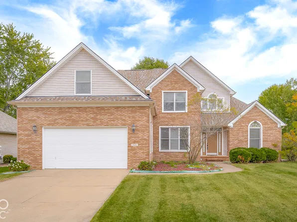 725 Greystone Ct, Columbus, IN 47201