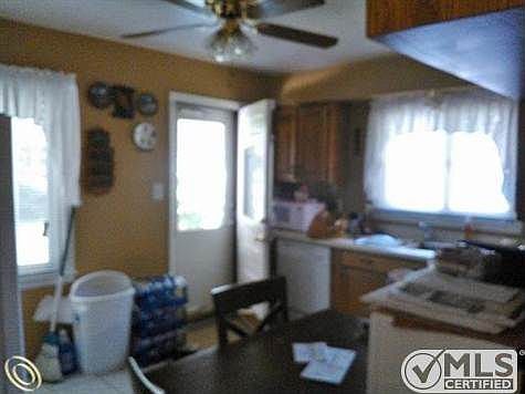 Updated Kitchen w.Ceramic Floor.