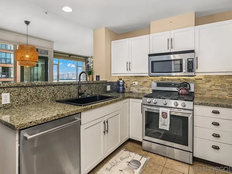 530 K St #712 — Photo 9