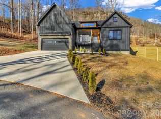 63 Winding Ridge Rd, Fairview, NC 28730