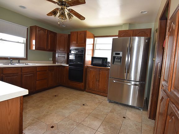 5th image of 19 Whitehall Ave