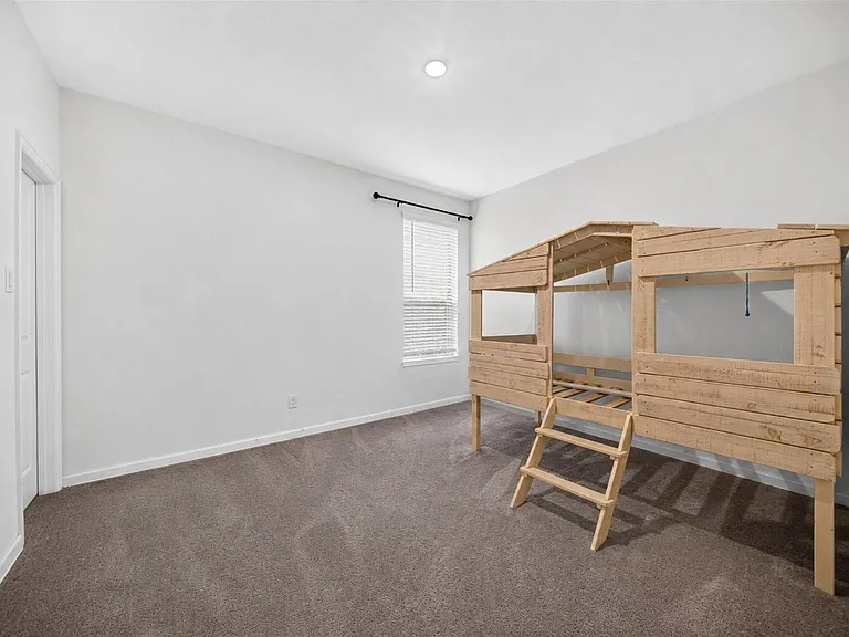 6330 Ontario Dr — Photo 18