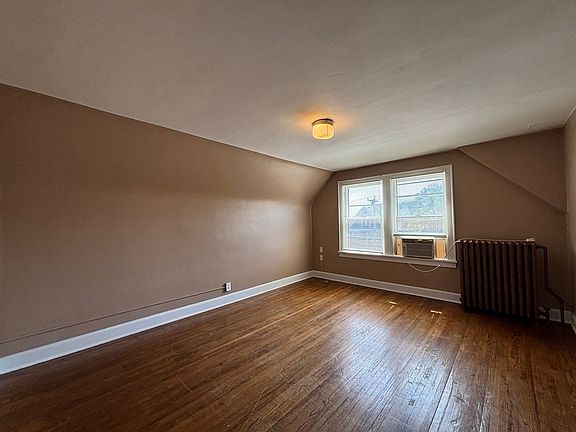 4th image of 771 6th St E APT 3