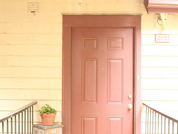 2nd image of 213 Saint Andrews Ct