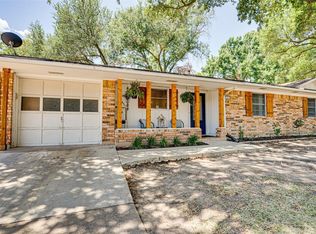 1203 Austin Dr, Ennis, TX 75119