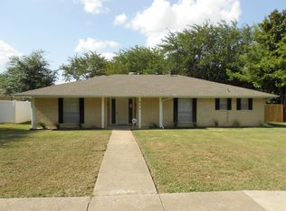225 Wesley Dr, Desoto, TX 75115