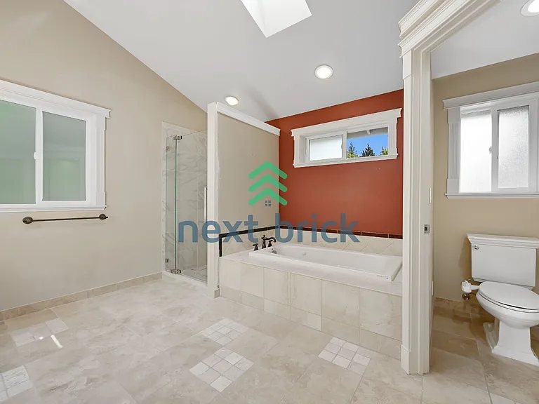 22310 SE 18th Ct — Photo 25