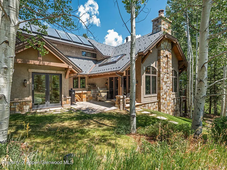 691 Pfister Dr — Photo 83