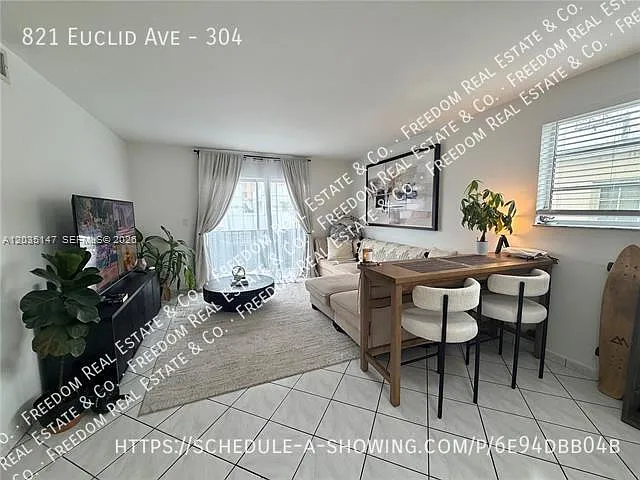 821 Euclid Ave #304 — Photo 3