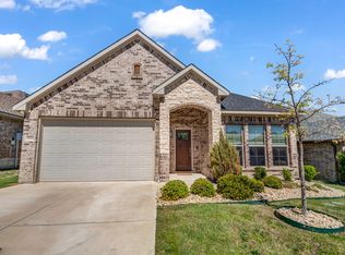 1916 Town Creek Cir, Weatherford, TX 76086