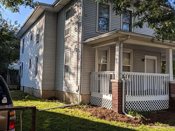 2nd image of 303 S 5th St