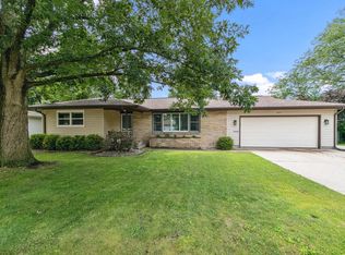 1812 W Rugby Rd, Janesville, WI 53545