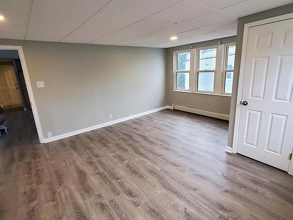 5th image of 501 S Broadway