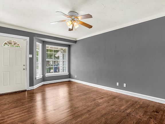 3rd image of 1433 Nash St