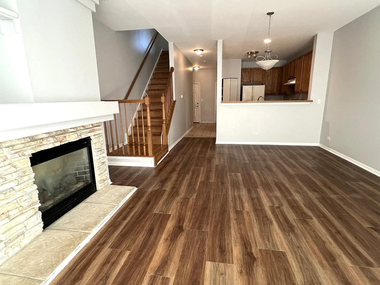 2 bed, 2.5 bath, 1412 sqft, $2,300 — Photo 4