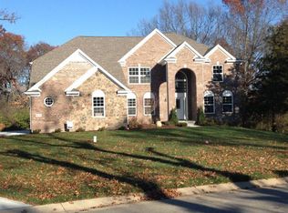 10032 Rolling Pines Dr, Brighton, MI 48116