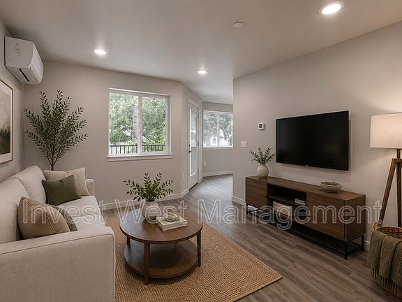 2nd image of 404 NE 117th Ave Unit 123