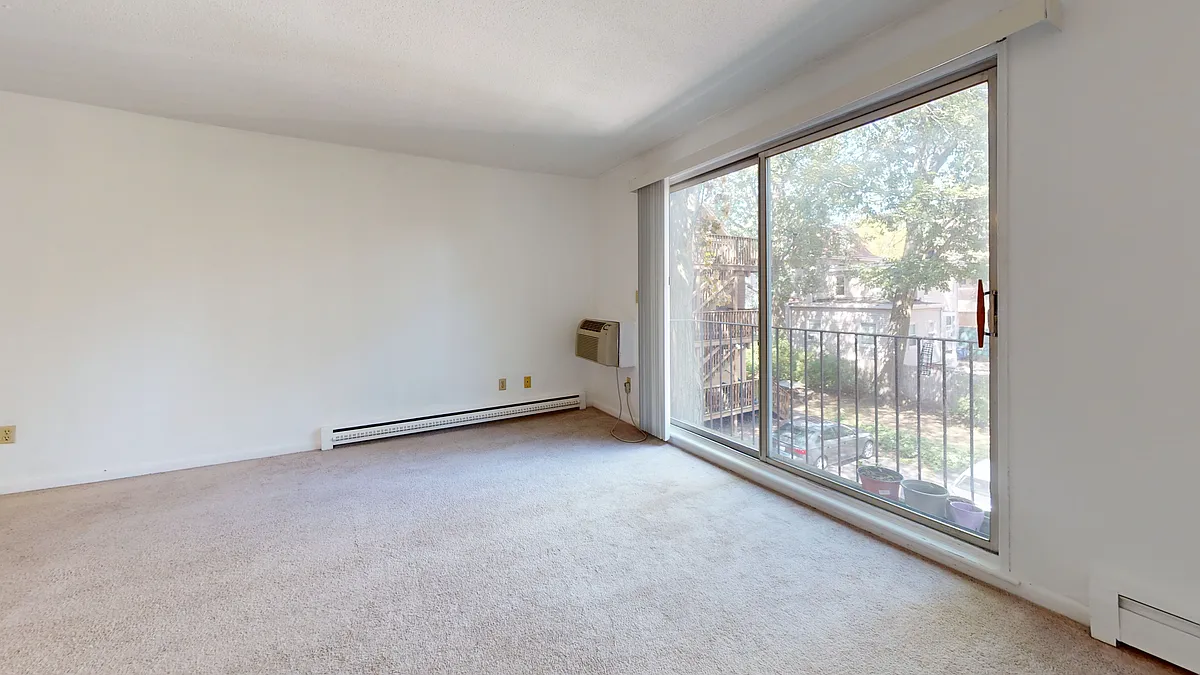 Building Photo - 45 Belmont St #33