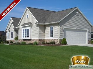 1470 Lakeside Dr, Hudsonville, MI