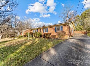 208 Ervin Rd, Morganton, NC 28655