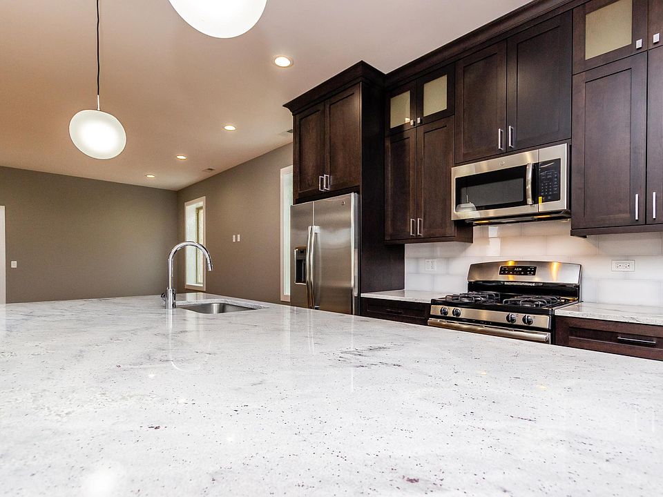 1st image of 3459 W Belmont Ave #3R
