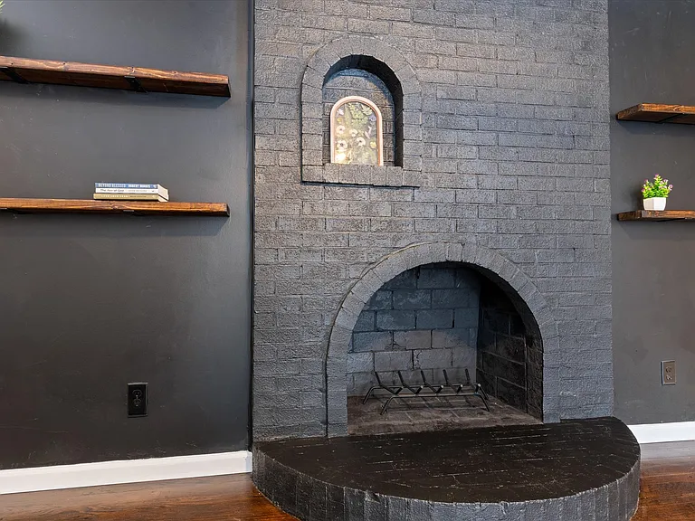 1090 Shalimar Dr — Photo 17