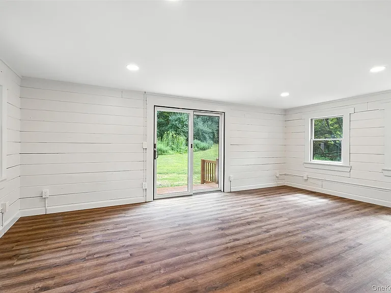383 N Salem Rd — Photo 9