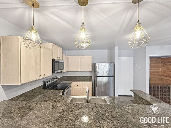 4th image of 6131 Rancho Mission Rd Unit 101