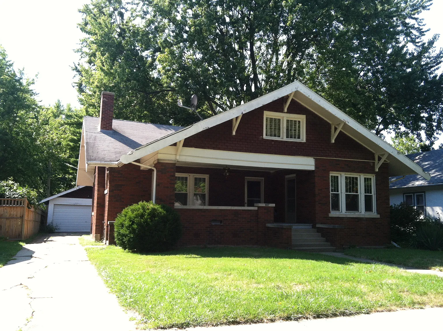 407 N Edwin St photo 1