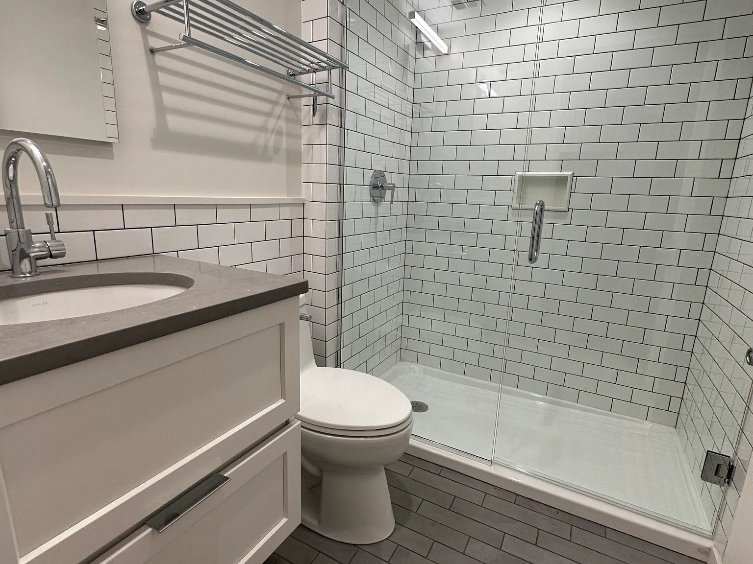 48 John F. Kennedy St - 6 — Photo 3