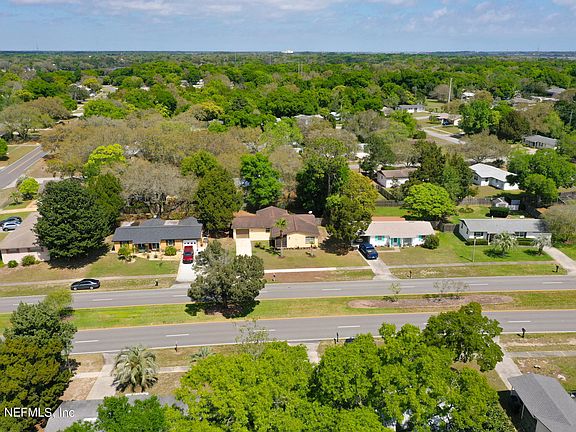 3rd image of 242 SHORES Boulevard